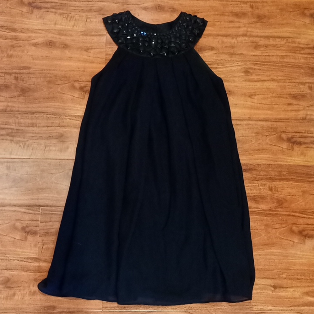 💙3/$20 - Kaelyn Max Black Beaded Collar Cocktail Dress, S